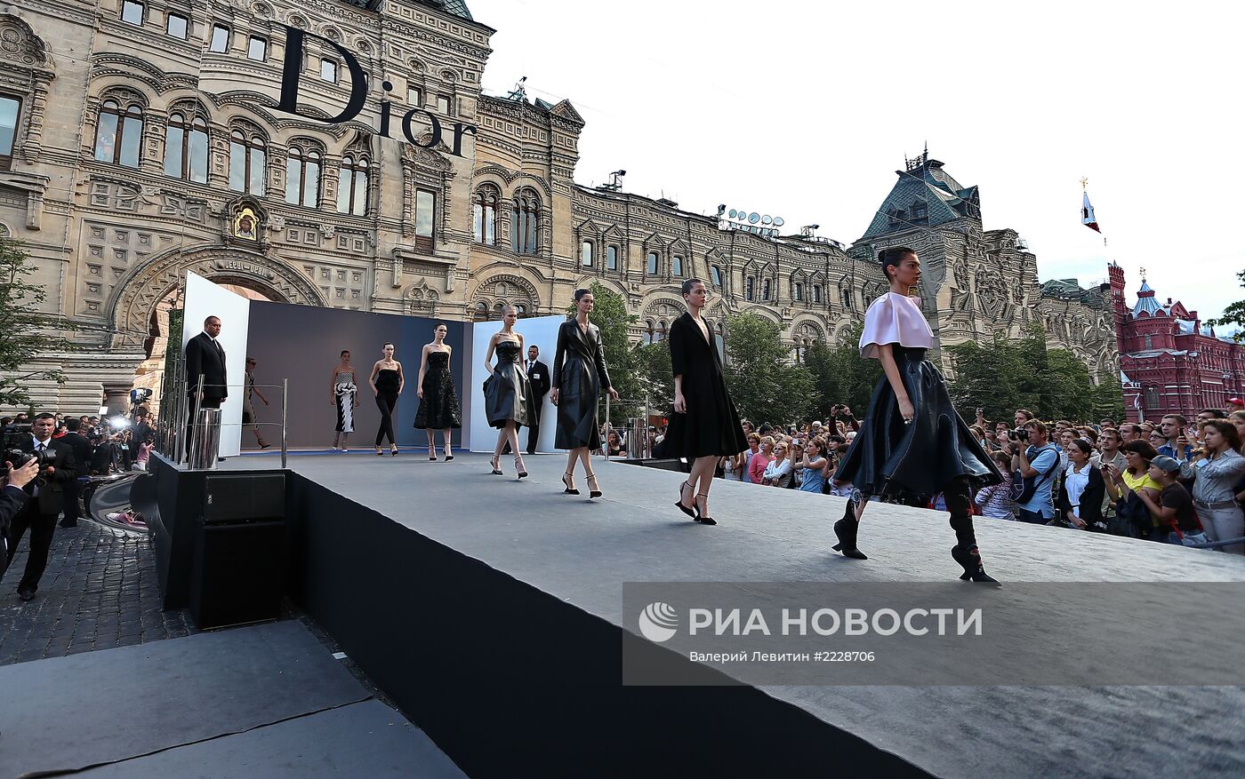 Показ модного дома Dior на Красной площади