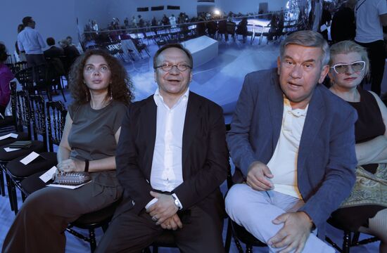 Показ модного дома Dior на Красной площади