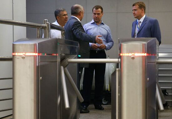 Д.Медведев посетил станцию "Авиастроительная" в Казани