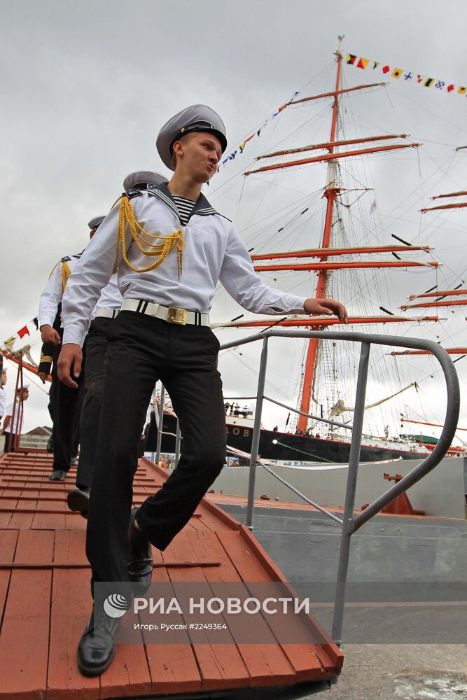 Прибытие парусника "Седов" в Санкт-Петербург