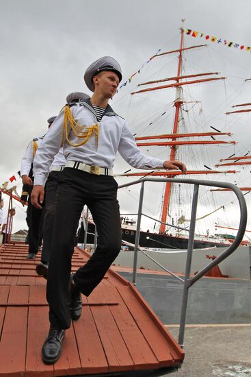 Прибытие парусника "Седов" в Санкт-Петербург