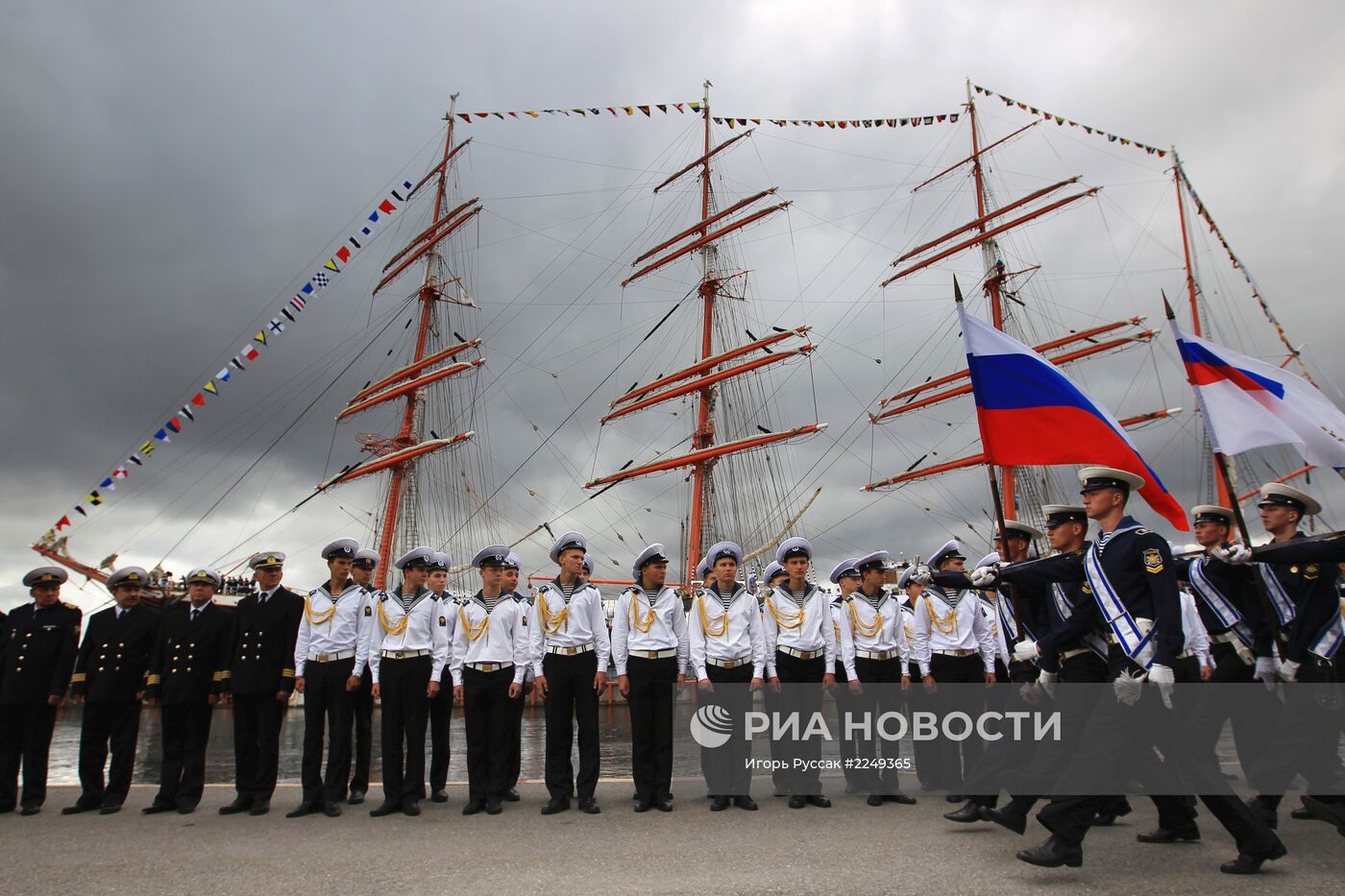Прибытие парусника "Седов" в Санкт-Петербург