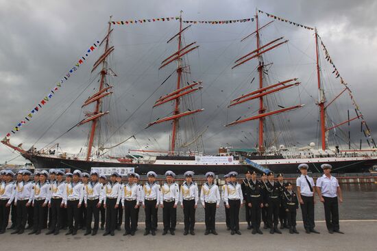 Прибытие парусника "Седов" в Санкт-Петербург