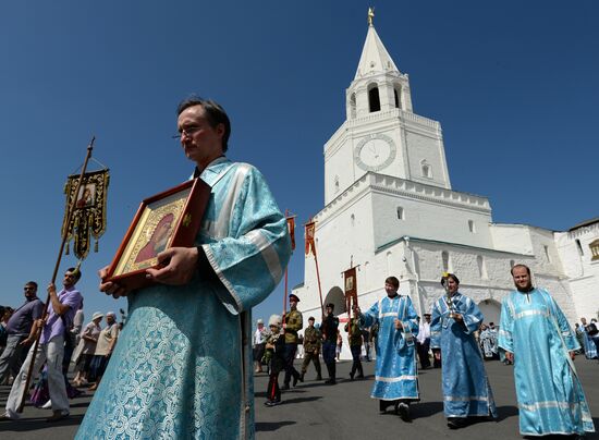Крестный ход в день праздника Казанской иконы Богоматери