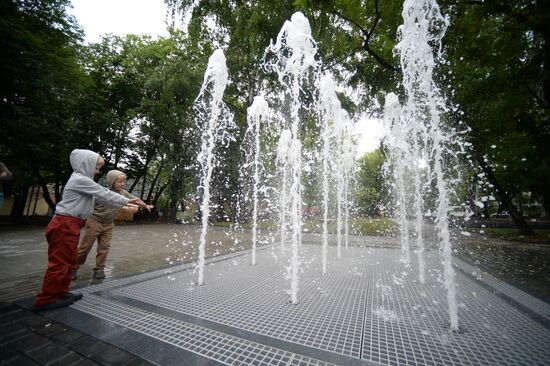 Открытие "сухого" фонтана в Москве