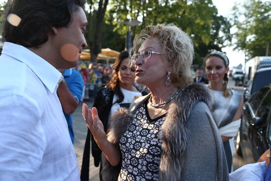 Первый конкурсный день "Новая волна-2013"