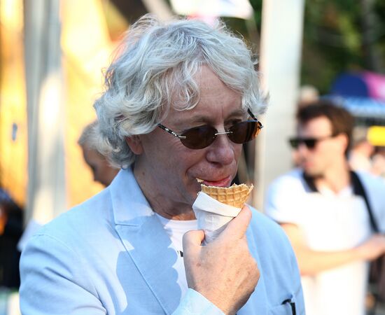 Первый конкурсный день "Новая волна-2013"