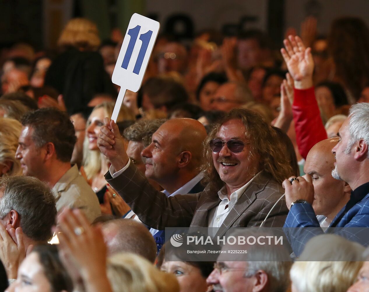 Первый конкурсный день "Новая волна-2013"