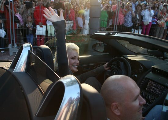 Первый конкурсный день "Новая волна-2013"