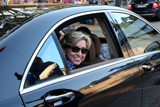 Первый конкурсный день "Новая волна-2013"