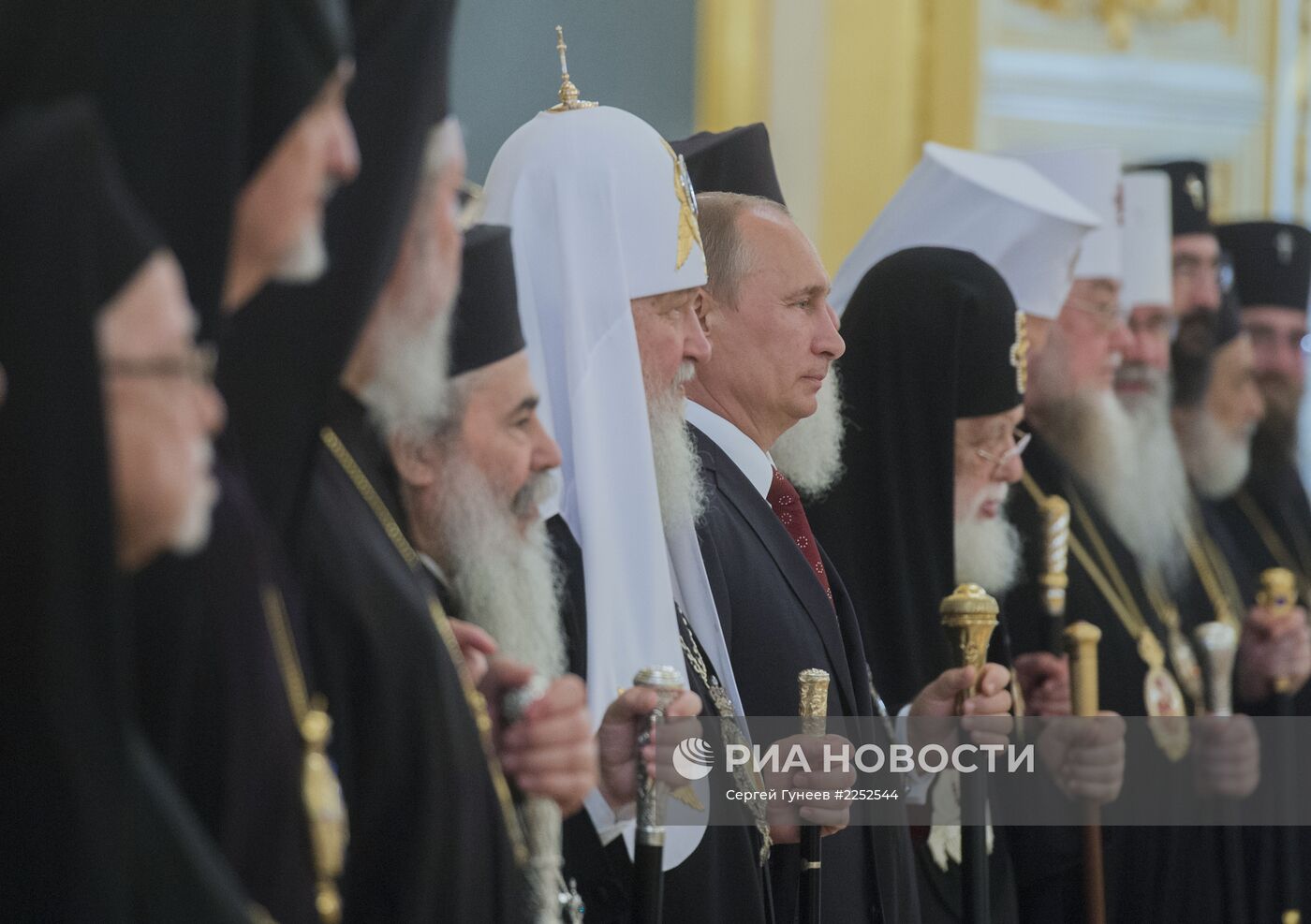 Встреча В.Путина с главами делегаций православных церквей