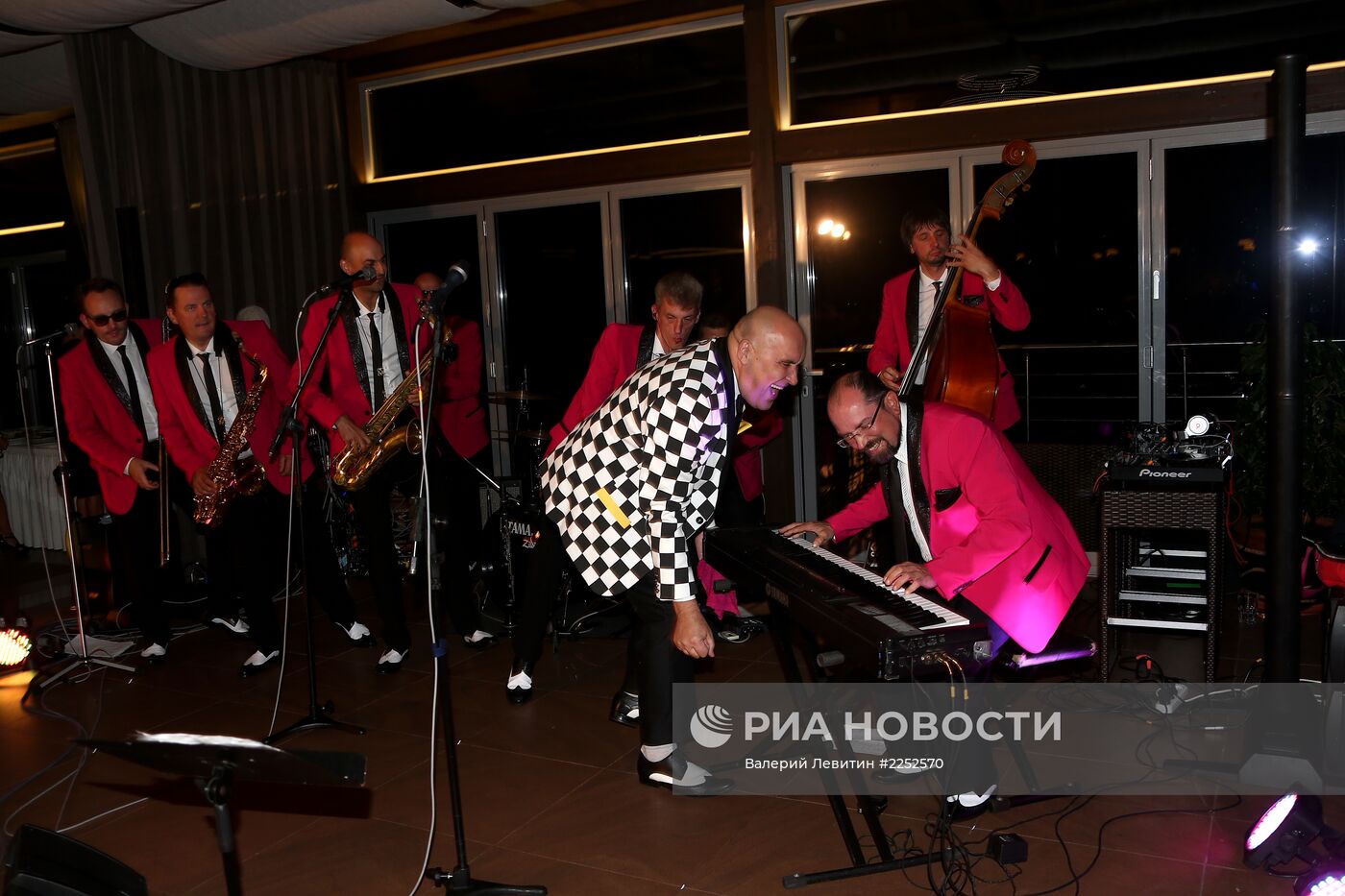 Afterparty первого конкурсного дня "Новой волны 2013"