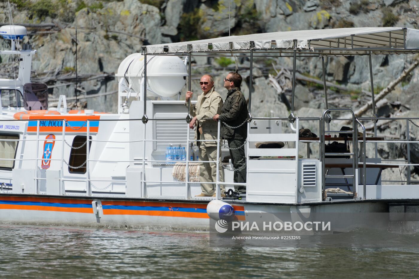 В. Путин и Д. Медведев на отдыхе