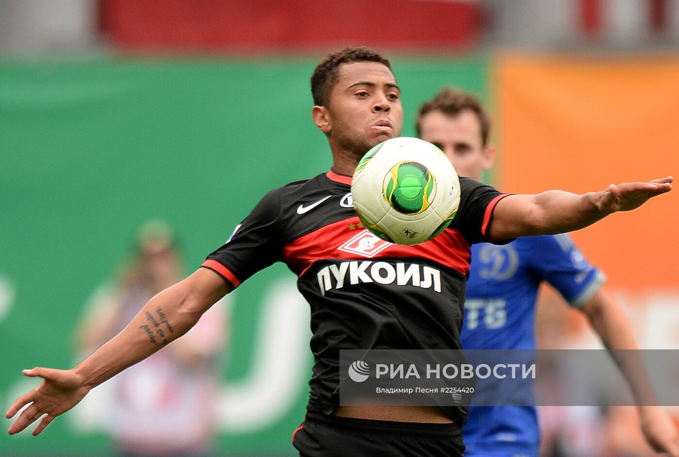 Рафаэль Кариока и Люк Уилкшир