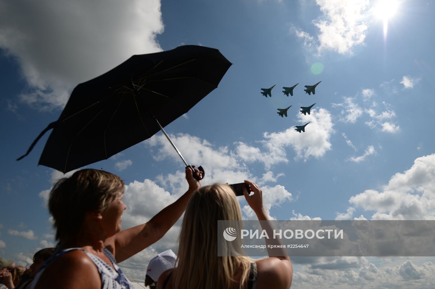 Авиационный праздник "Связь поколений" на аэродроме "Мочище"