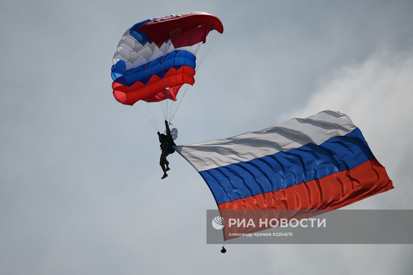 Авиационный праздник "Связь поколений" на аэродроме "Мочище"