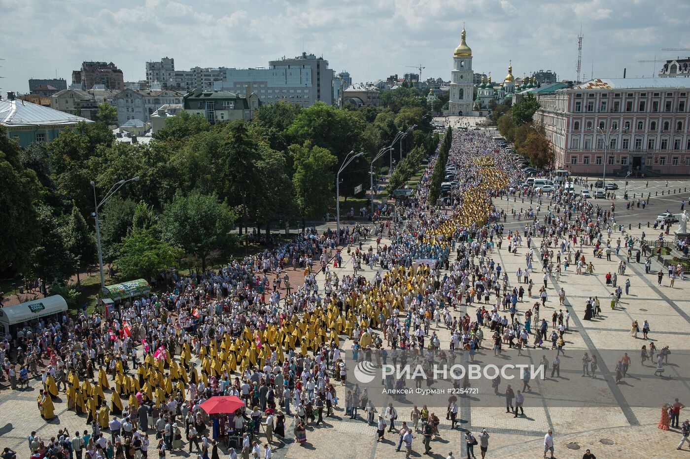 Празднование 1025-летия крещения Киевской Руси в Киеве