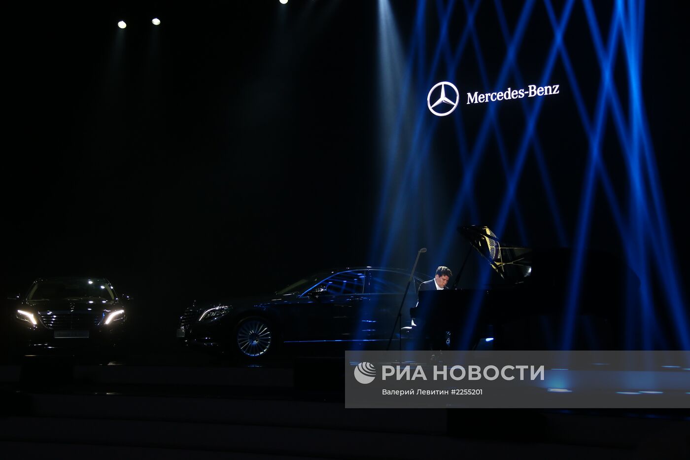 Представление нового седана Mercedes-Benz S-класса