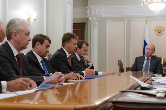 Президент РФ В.Путин провел совещание в Ново-Огарево
