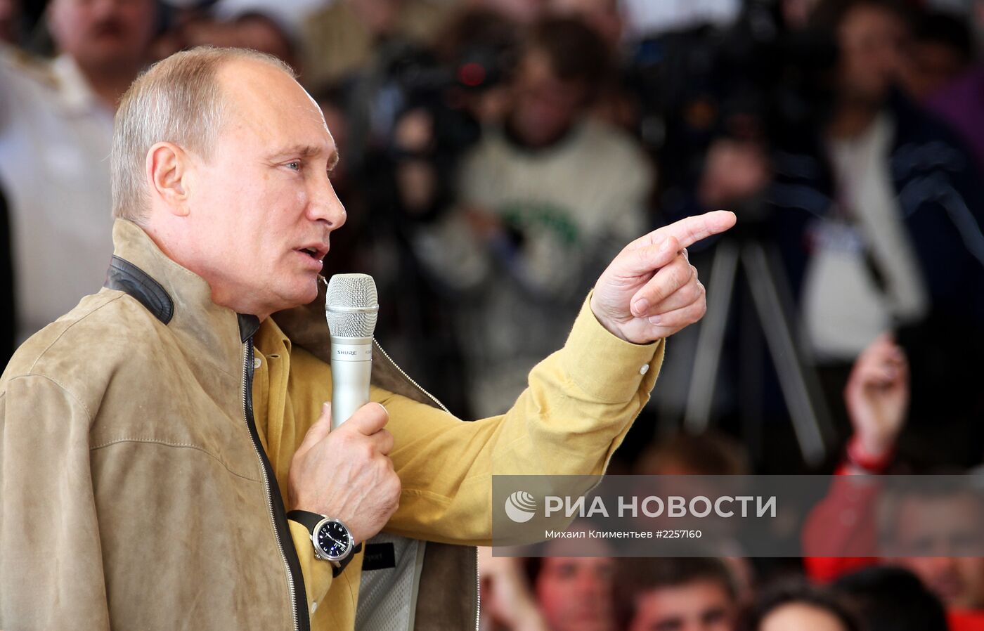 Встреча В.Путина с участниками молодежного форума "Селигер-2013"