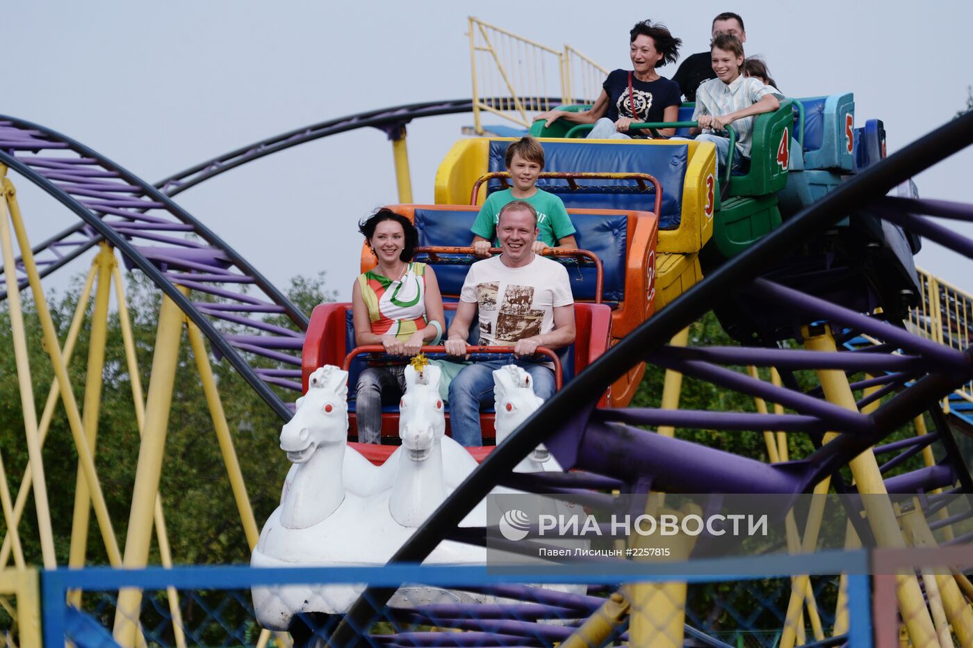 Работа парка аттракционов в Екатеринбурге