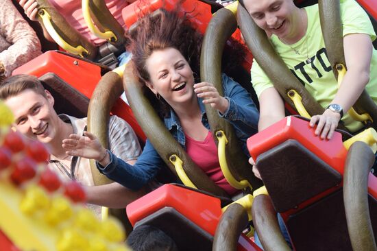 Работа парка аттракционов в Екатеринбурге