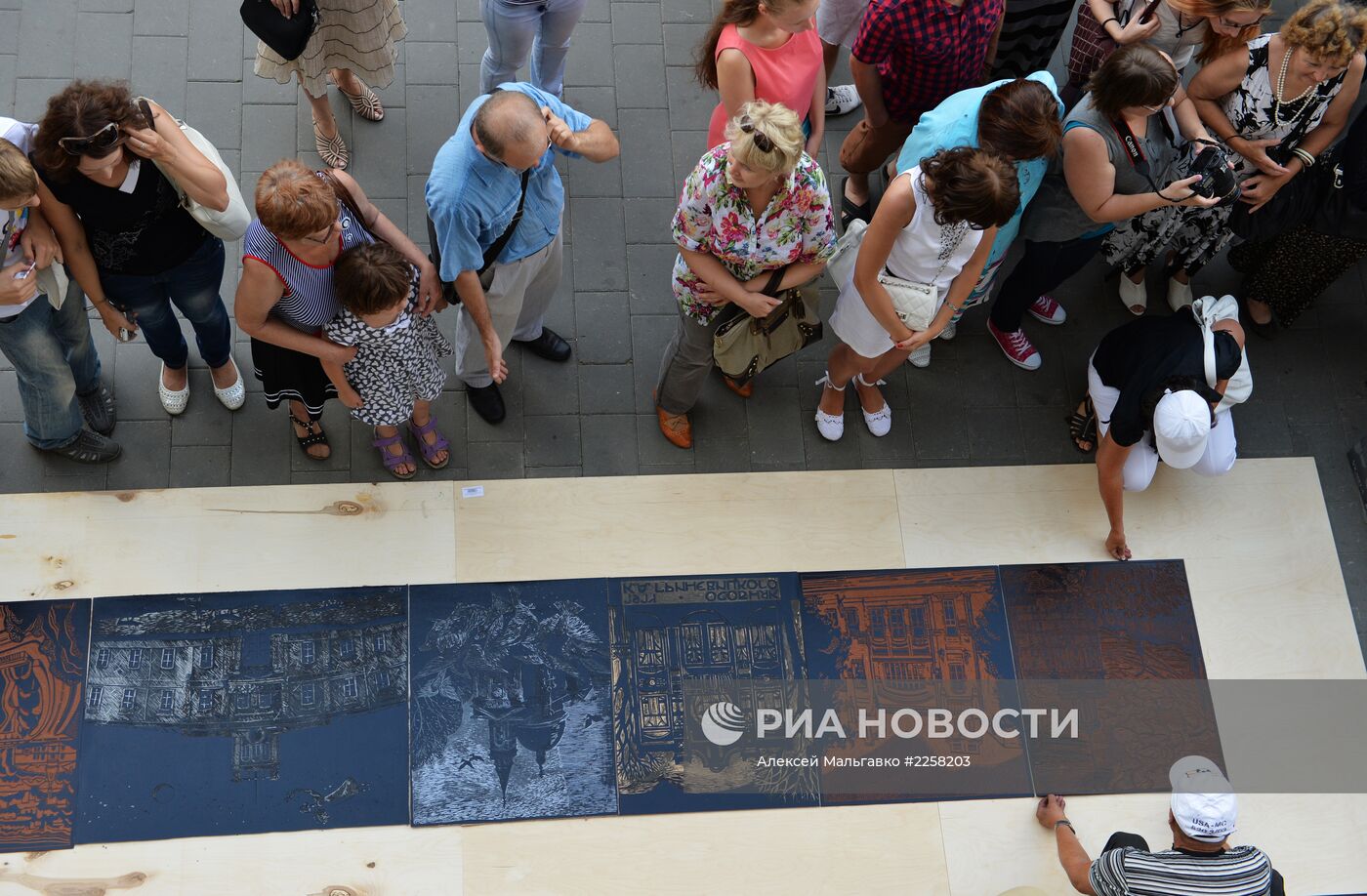 Самую большую гравюру в России создали в Омске