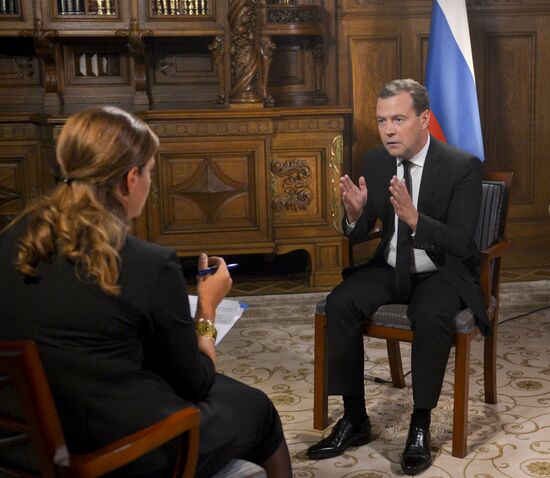 Д.Медведев дал интервью телекомпании "Рустави 2"