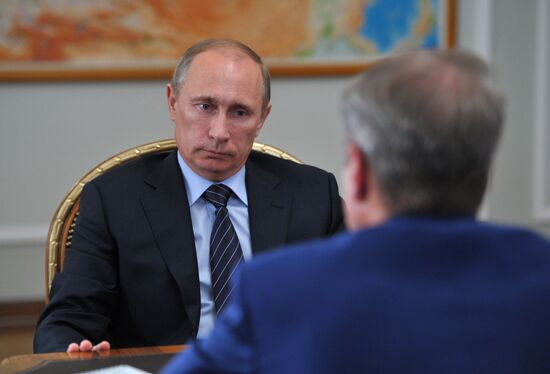В.Путин встретился с Г.Грефом