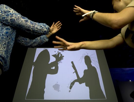 Открытие выставки Lexus Hybrid Art в ЦВЗ "Манеж"