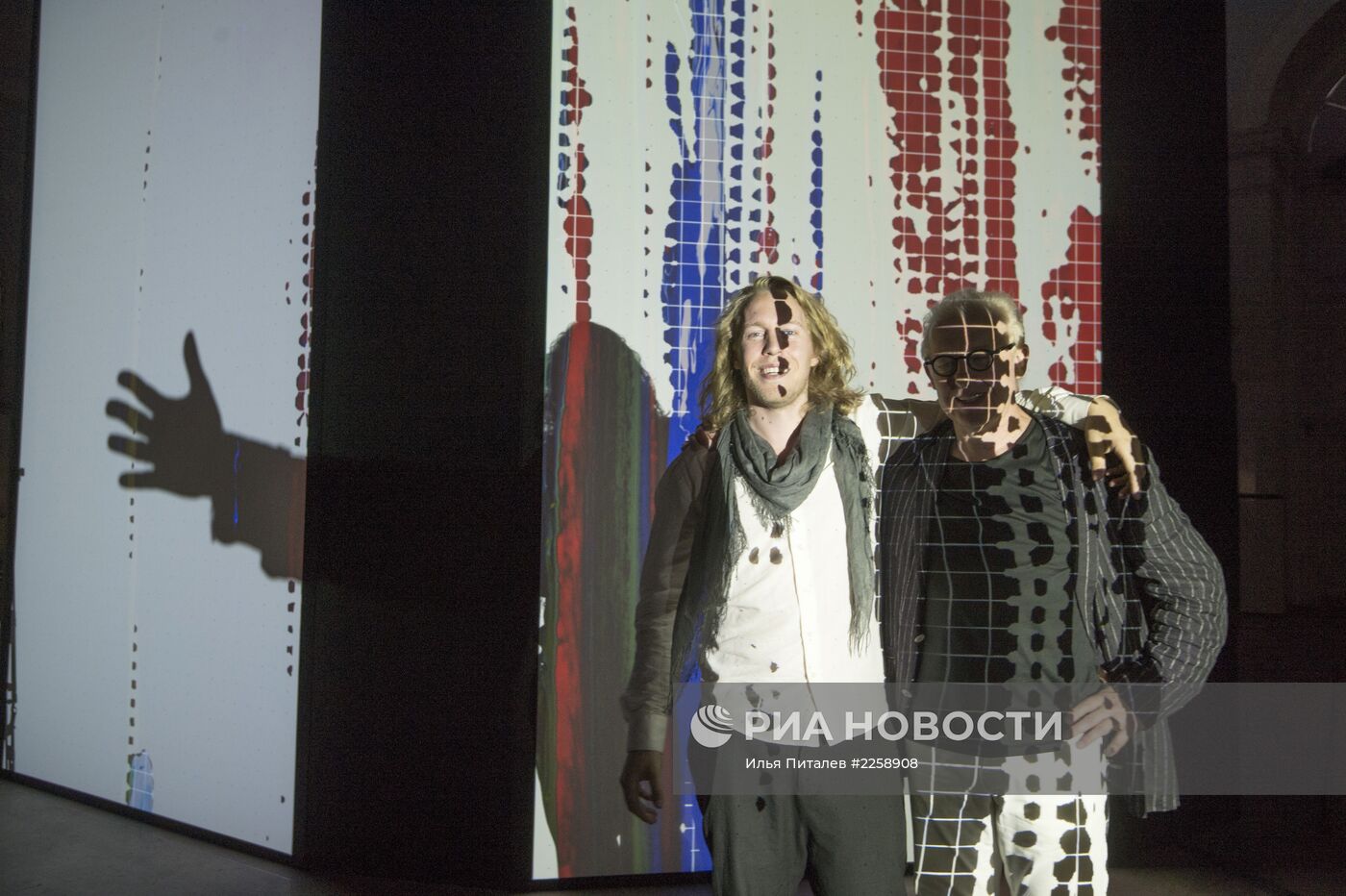 Открытие выставки Lexus Hybrid Art в ЦВЗ "Манеж"