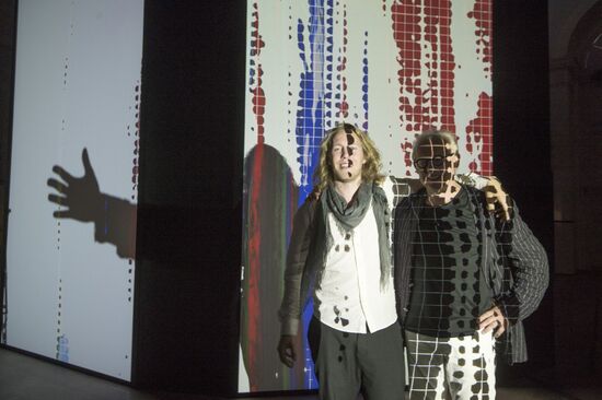 Открытие выставки Lexus Hybrid Art в ЦВЗ "Манеж"