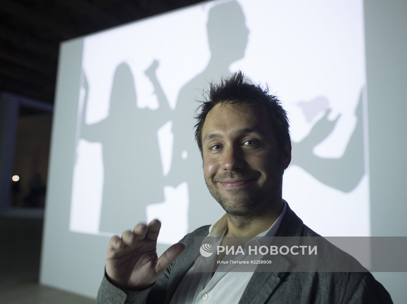 Открытие выставки Lexus Hybrid Art в ЦВЗ "Манеж"