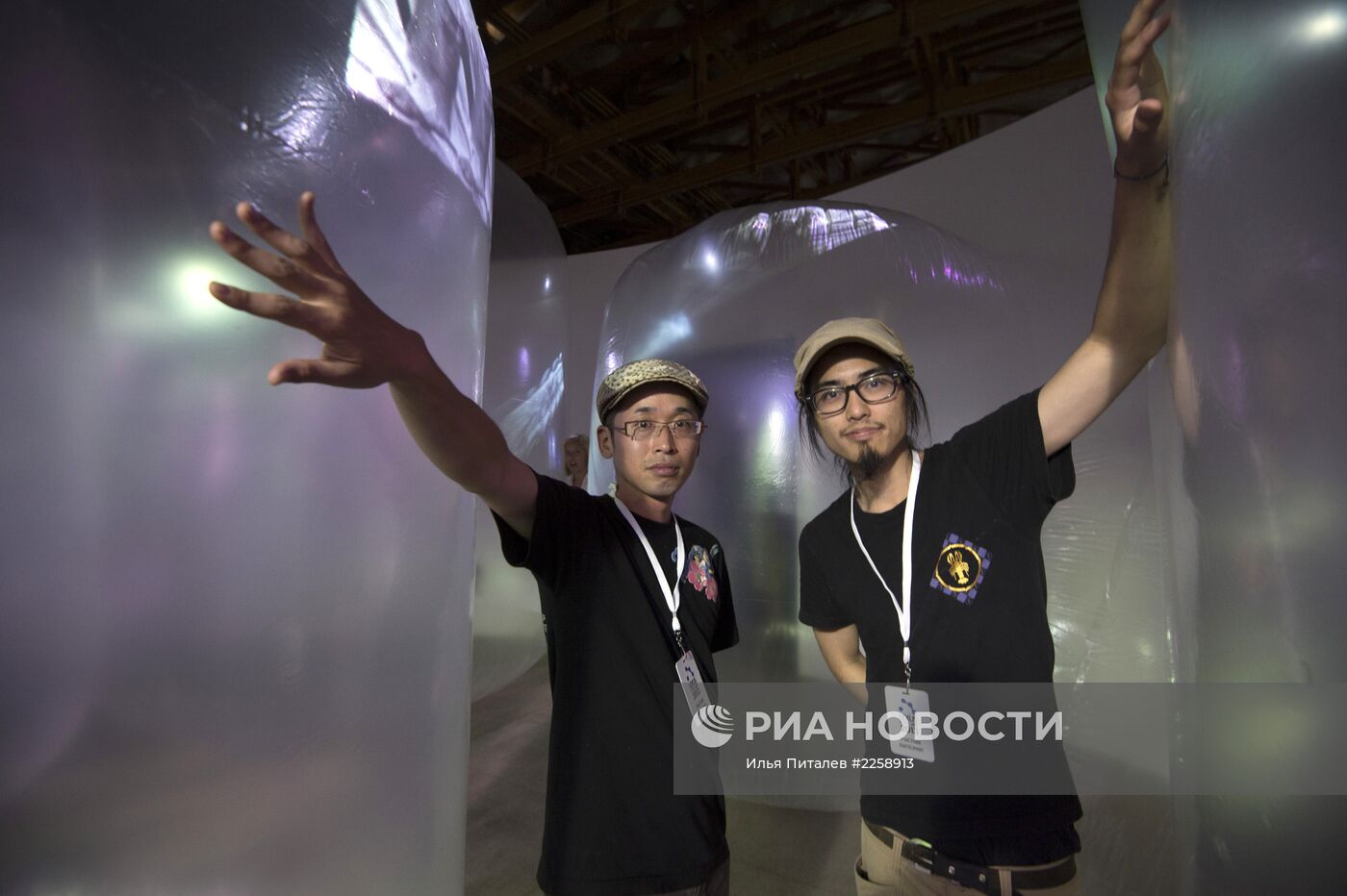 Открытие выставки Lexus Hybrid Art в ЦВЗ "Манеж"