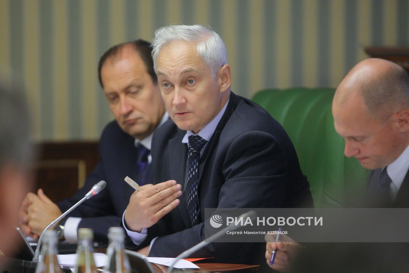 Д.Рогозин провел заседание Военно-промышленной комиссии