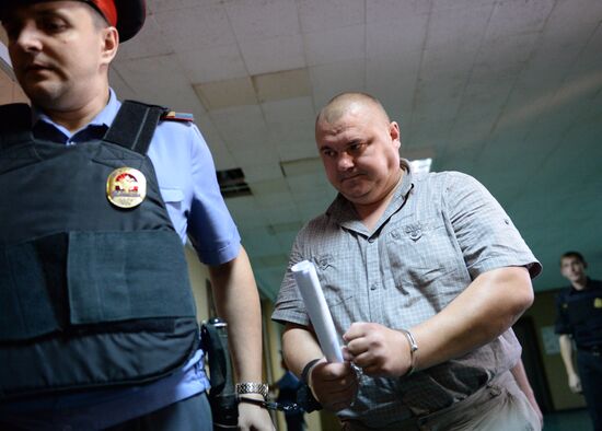 Арест бывших полицейских Владимира Черезова и Юрия Лунькова
