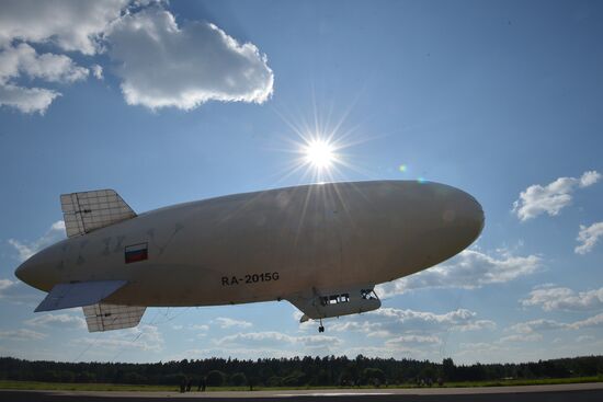 Презентация дирижабля AU-30