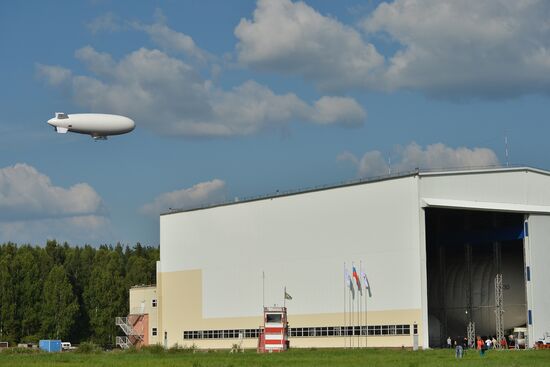 Презентация дирижабля AU-30