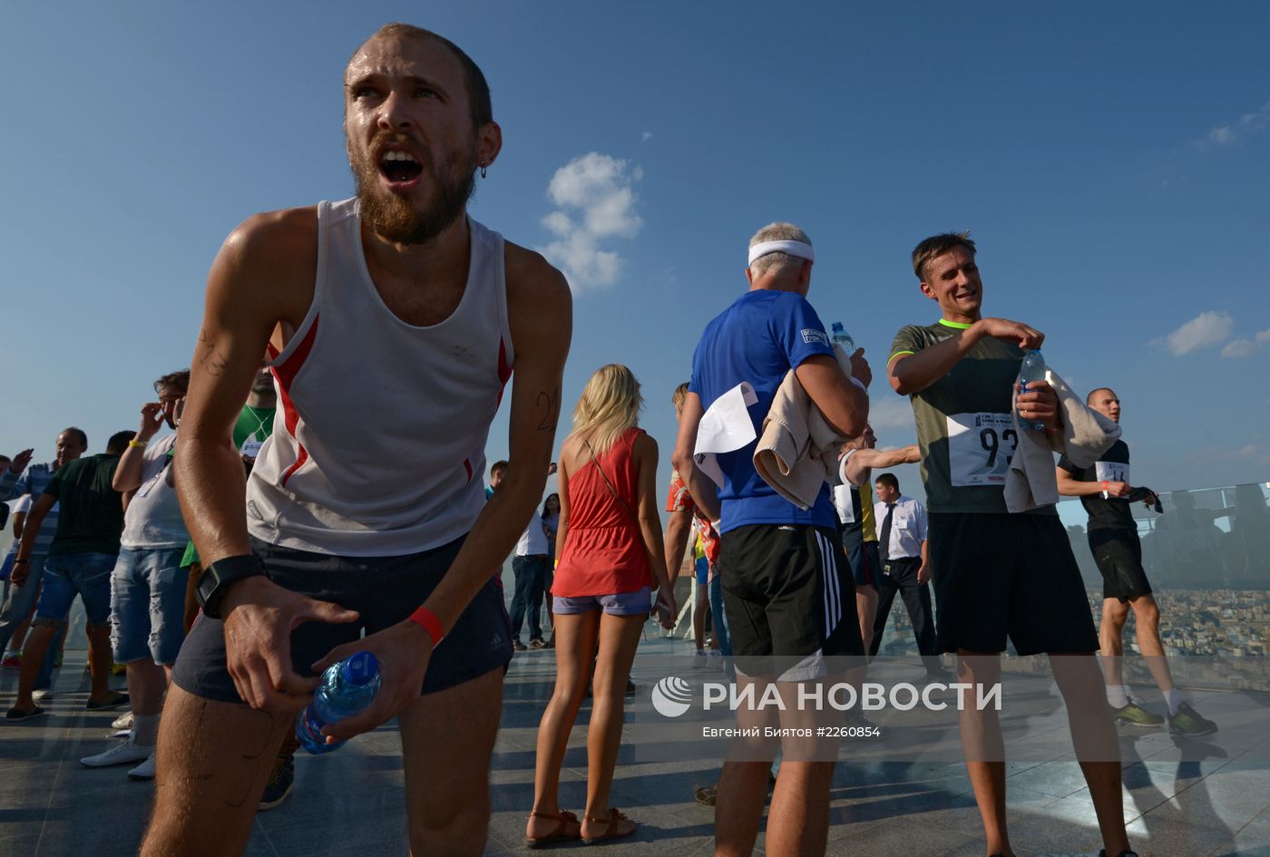 Забег в высоту на крышу небоскреба "Город столиц"