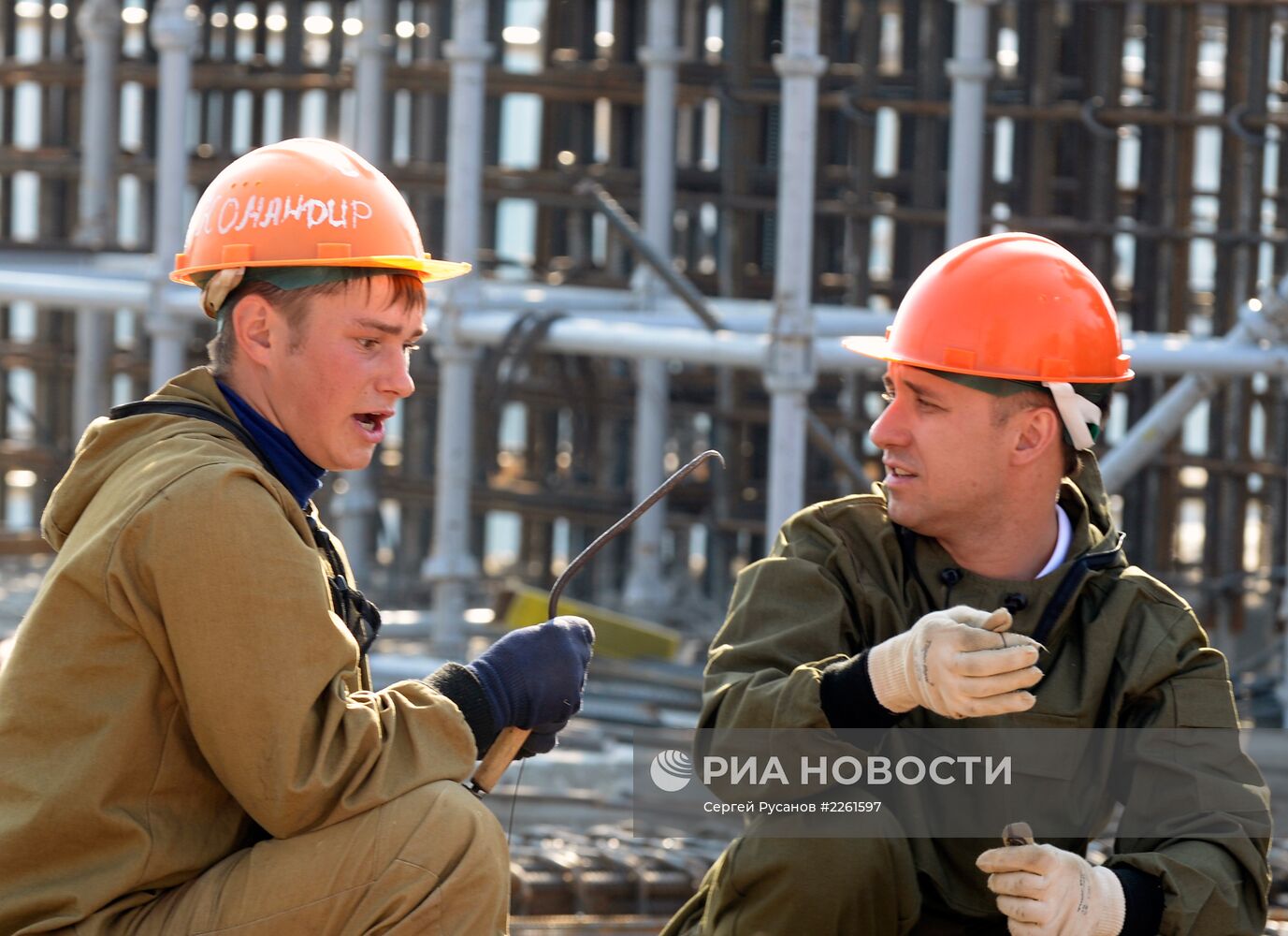 Тюменский стройотряд на строительстве храма в Салехарде