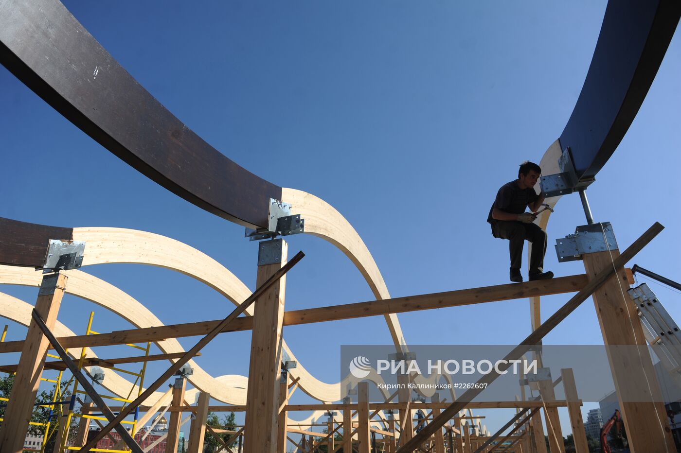 Реконструкция Крымской набережной в Москве