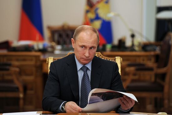 В.Путин провел совещание о развитии Азово-Черноморских портов