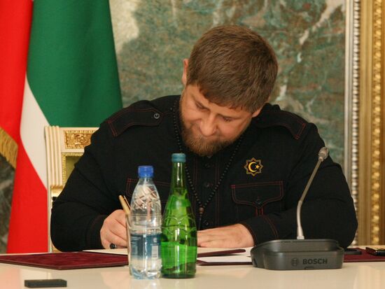 Р.Кадыров во время встречи с Д.Патрушевым