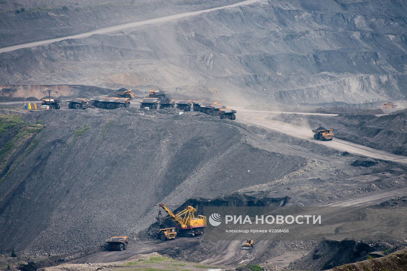 Добыча угля на Бачатском угольном разрезе