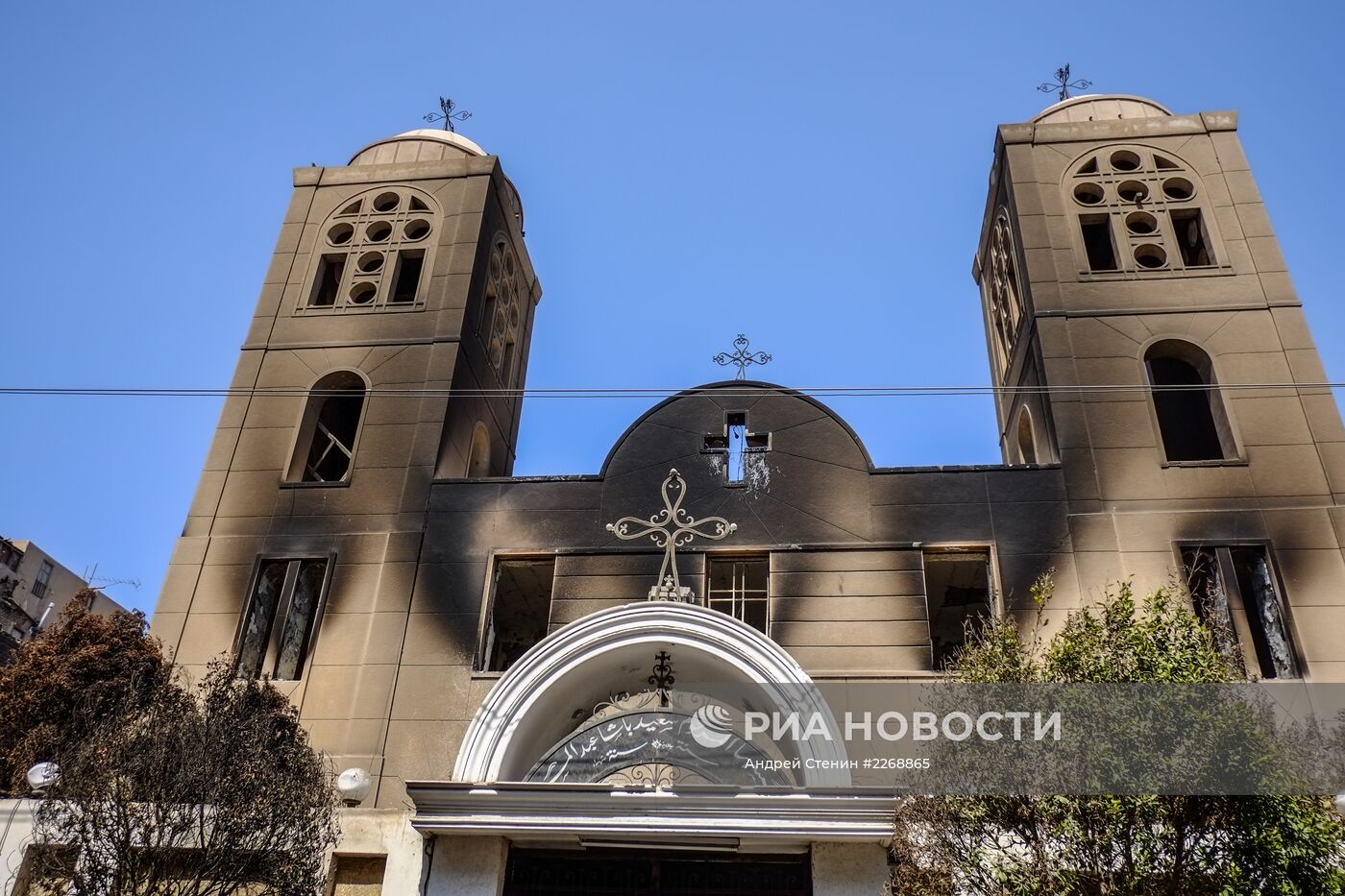 Сожженные коптские храмы в провинции Минья в Египте