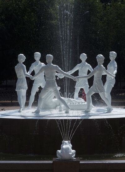 Воссозданный фонтан "Детский хоровод" в Волгограде