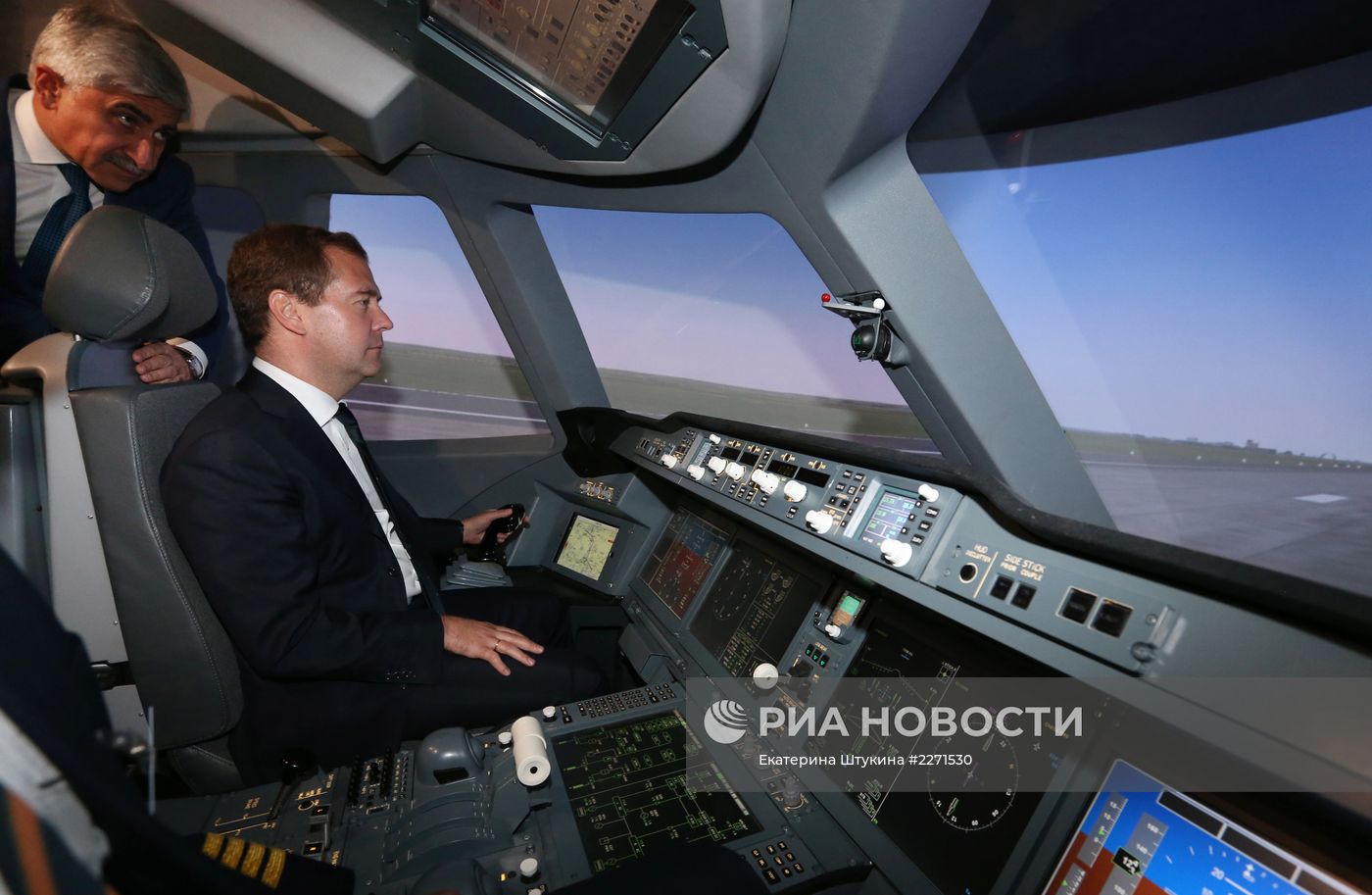 Д.Медведев на Международном авиационно-космическом салоне