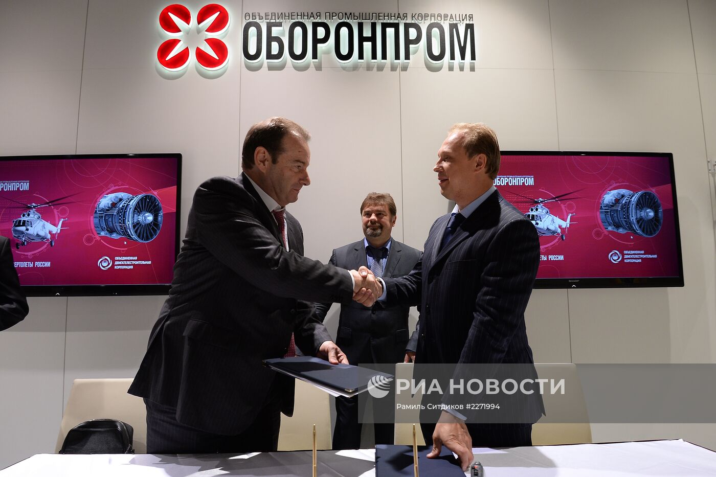 Международный авиасалон МАКС-2013. День второй