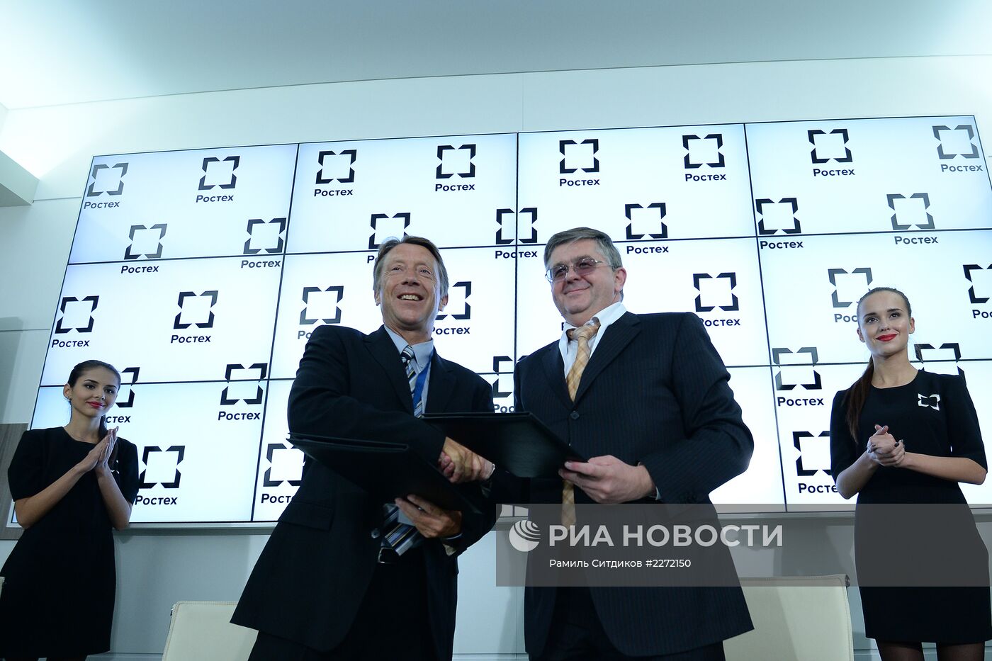 Международный авиасалон МАКС-2013. День второй