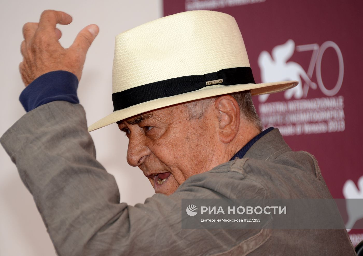 Фотоколл актеров и режиссеров перед открытием Венецианского фест
